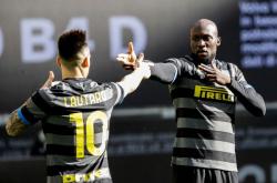 开云下载-意甲球员团队精神高涨，合作默契成就传奇