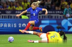 开云体育入口-加拿大女足表现出色，力压对手晋级