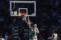 开云体育官方网站-雄鹿力克奇才，结束两连败