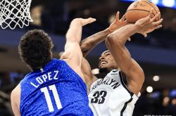 开云APP-雄鹿双星猛攻，轻取篮网