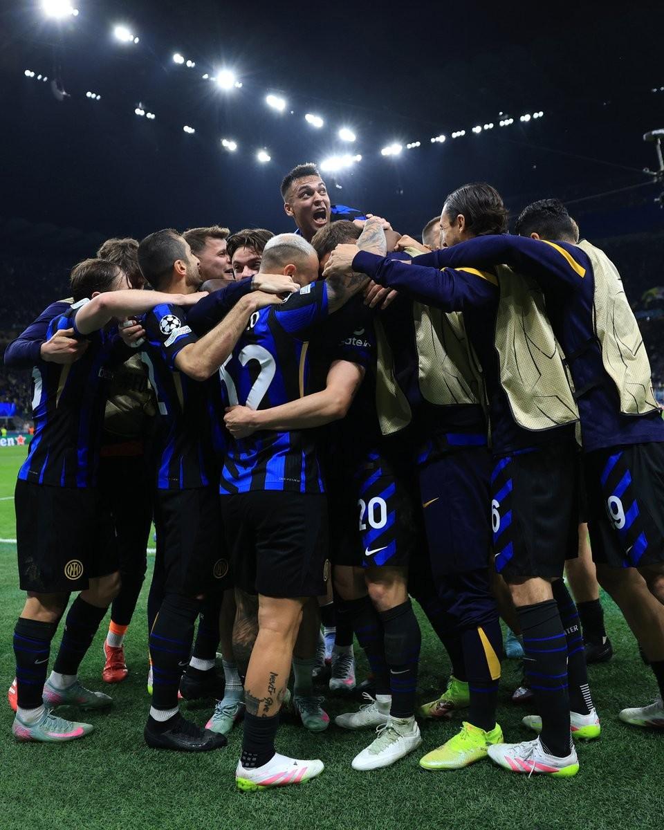 阿贾克斯主场大胜国际米兰,强势晋级 阿贾克斯主场大胜国际米兰,强势晋级