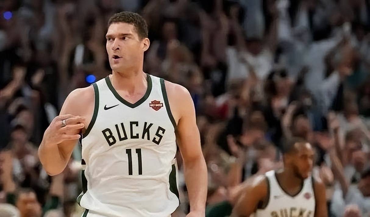 雄鹿队大将米德尔顿受伤,或将缺席接下来的比赛 雄鹿队大将米德尔顿受伤,或将缺席接下来的比赛