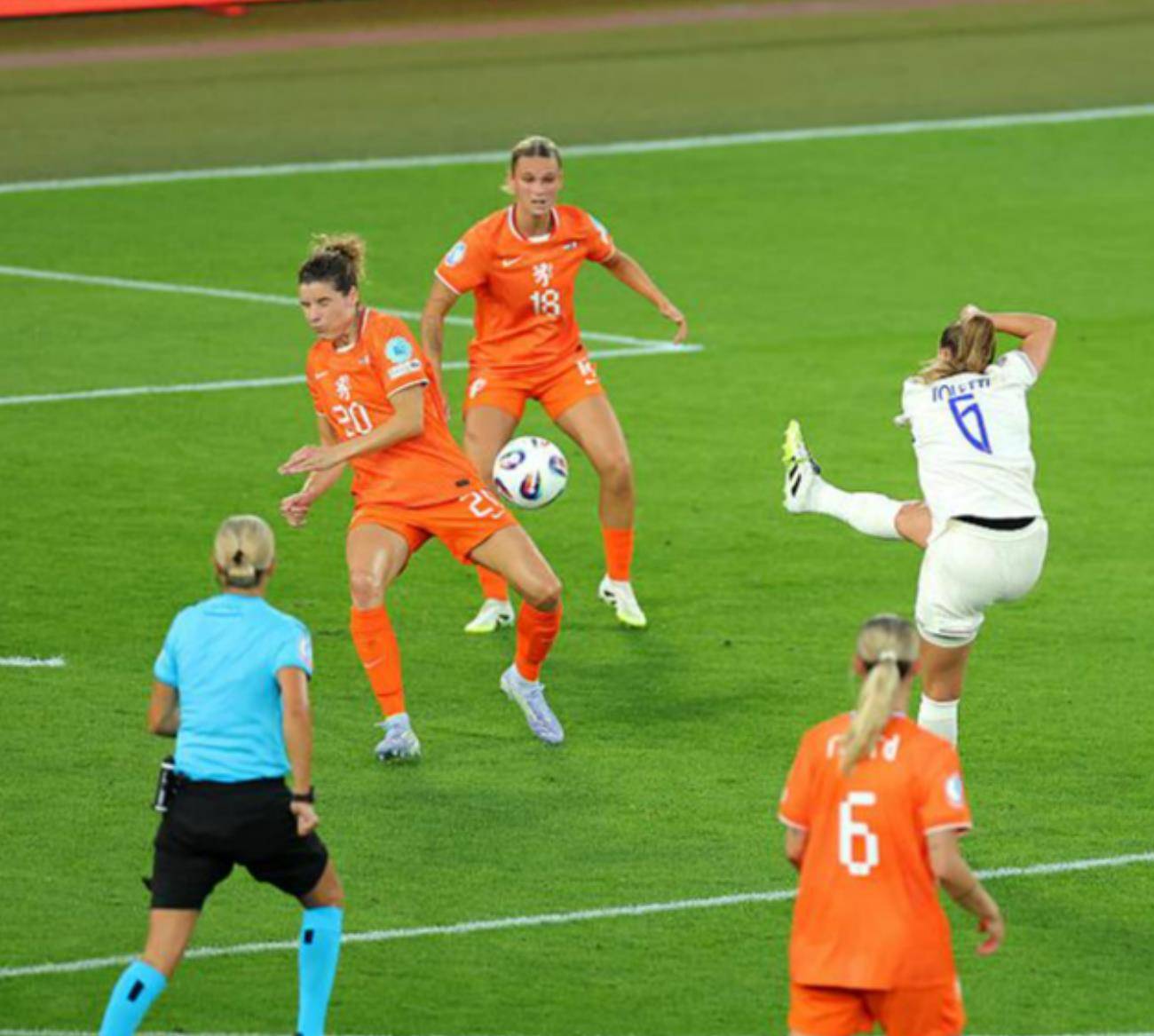 荷兰队爆冷不敌对手错失晋级 荷兰队爆冷不敌对手错失晋级