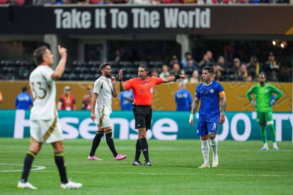 切尔西中场领袖态度积极，赢得队友尊重