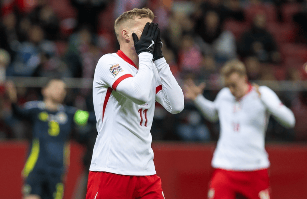 法国逆转战胜波兰,提前锁定明年欧锦赛席位 法国逆转战胜波兰,提前锁定明年欧锦赛席位