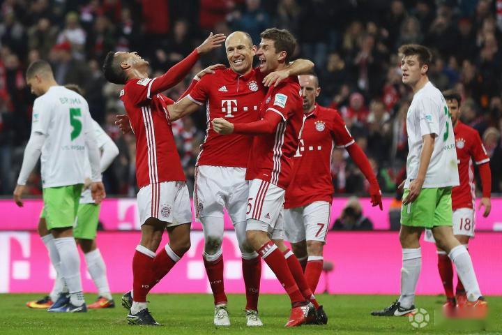 意大利先拔头筹,力争赢得欧洲杯的胜利 意大利先拔头筹,力争赢得欧洲杯的胜利