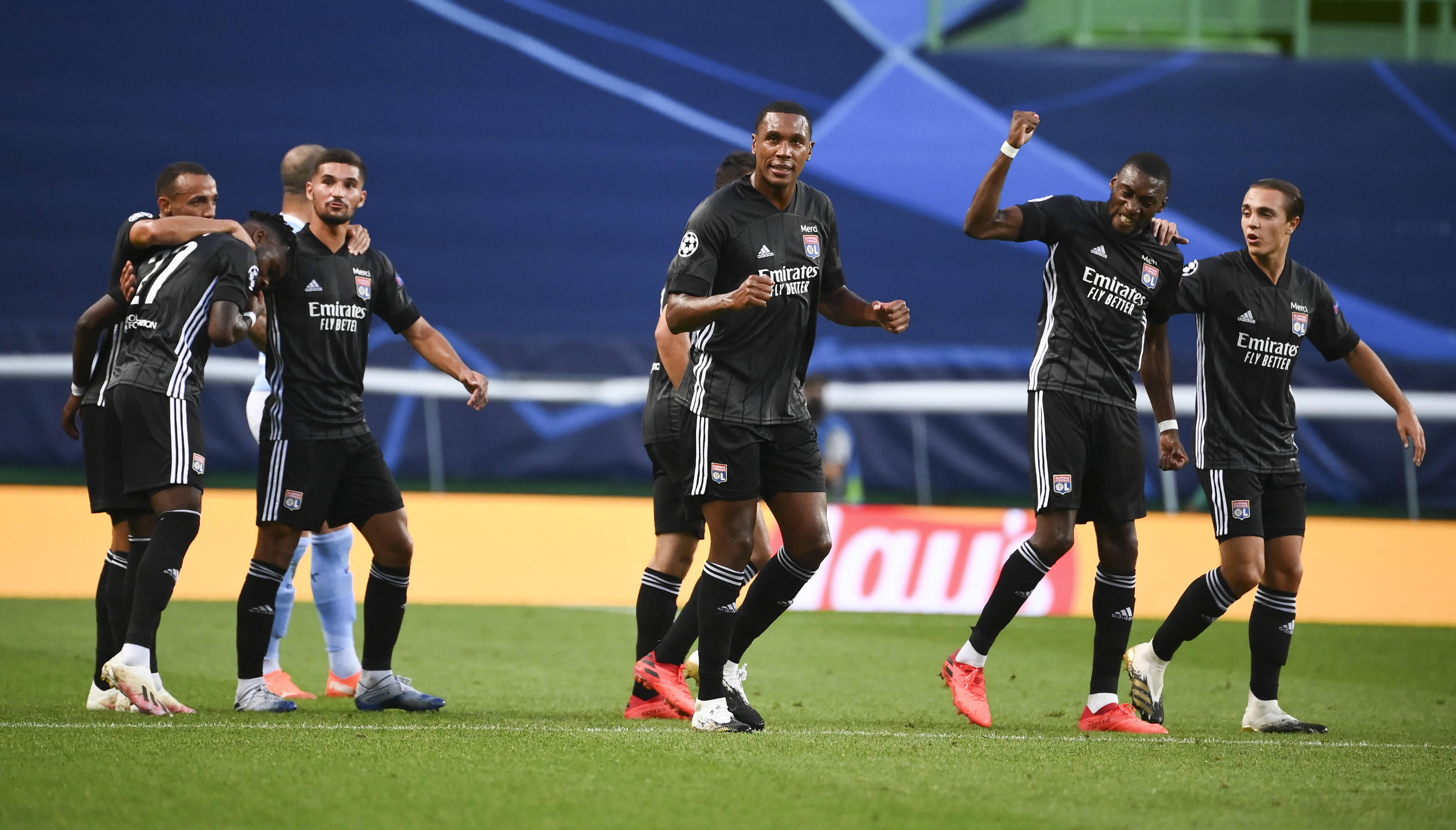 包含里昂签下新前锋,球迷期待不断的词条 包含里昂签下新前锋,球迷期待不断的词条