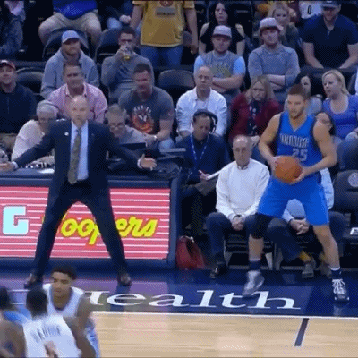 关于小牛队长在关键时刻挺身而出带走胜利的信息