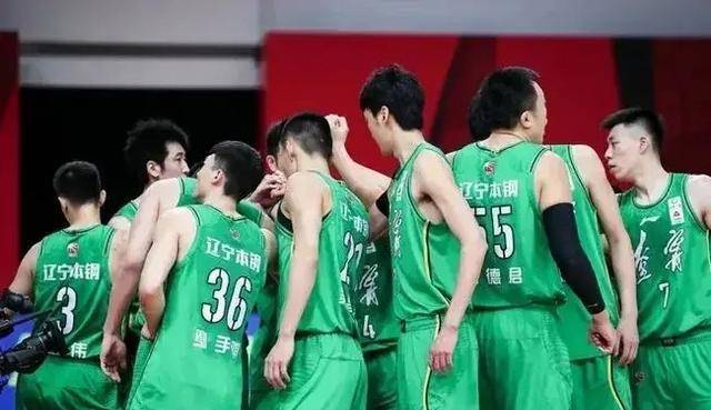 本地球队表现抢眼，争夺冠军热度不减