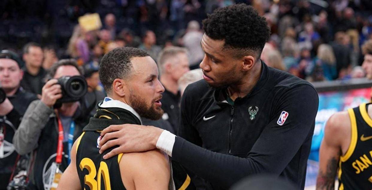 勇士队球员合影引发球迷热议 勇士队球员合影引发球迷热议