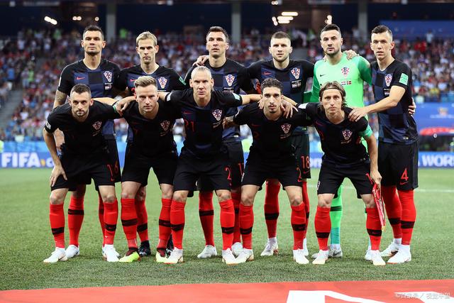 斯洛文尼亚队取胜,成功晋级欧洲杯淘汰赛 斯洛文尼亚队取胜,成功晋级欧洲杯淘汰赛