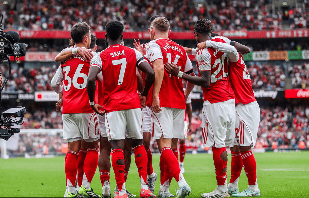 包含莱比奇助卡利亚里绝杀,终结佛罗伦萨不败纪录的词条 包含莱比奇助卡利亚里绝杀,终结佛罗伦萨不败纪录的词条