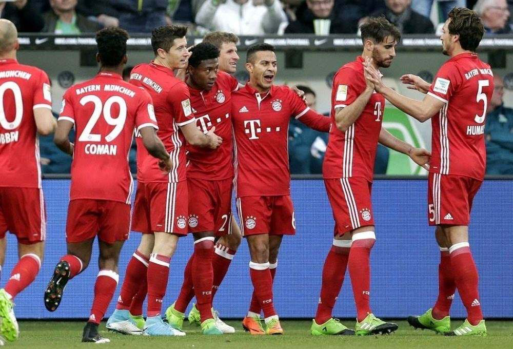 关于拜仁慕尼黑击败门兴格拉德巴赫,跻身德甲榜首位置的信息 关于拜仁慕尼黑击败门兴格拉德巴赫,跻身德甲榜首位置的信息