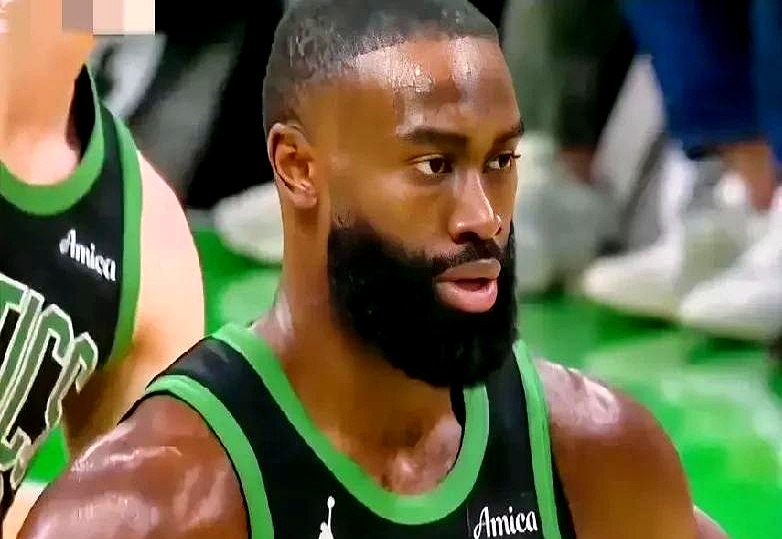 尼克斯爆冷击败凯尔特人,兰德尔发威的简单介绍 尼克斯爆冷击败凯尔特人,兰德尔发威的简单介绍