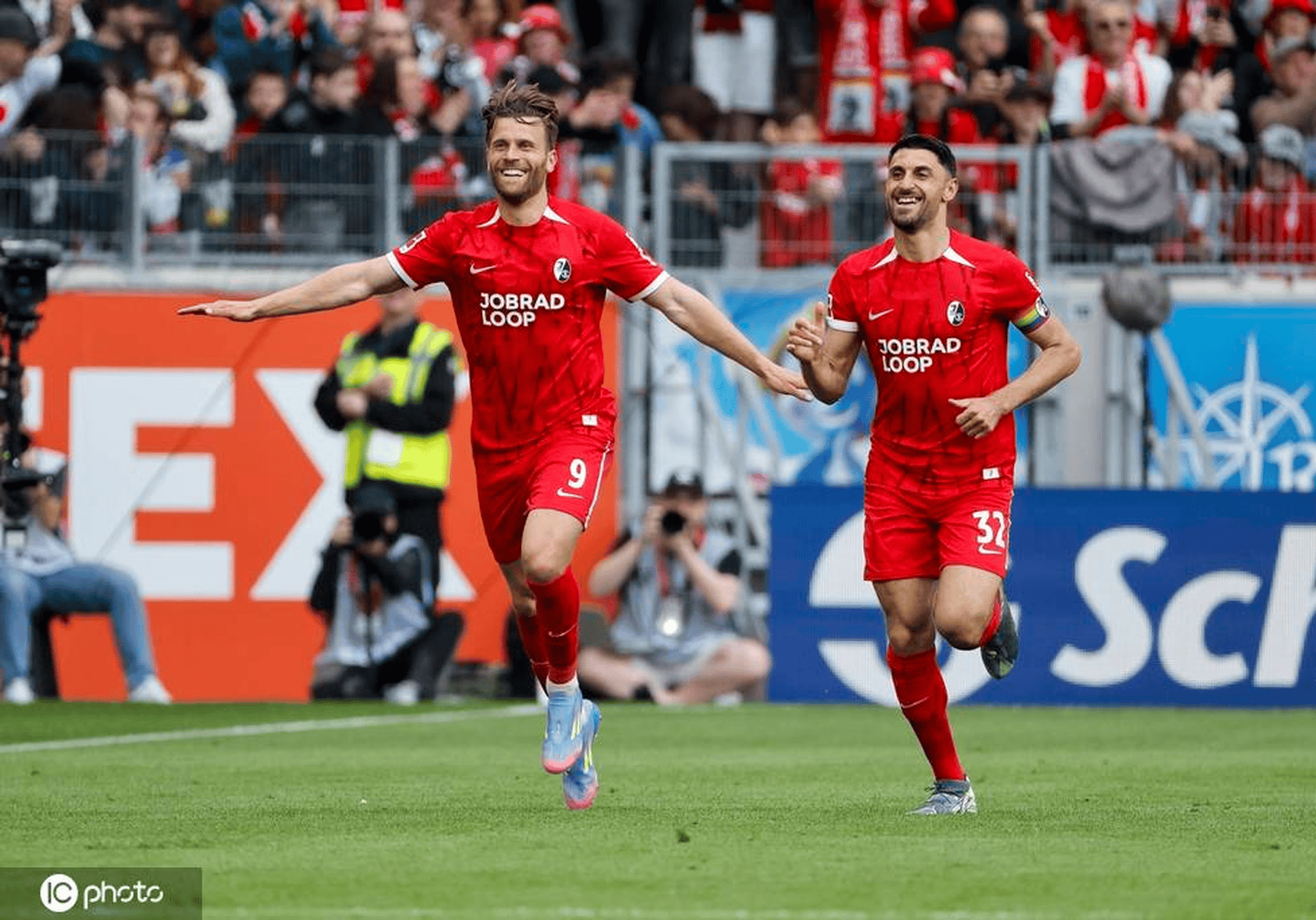 RB莱比锡客场战胜弗赖堡，德甲前四稳如磐石的简单介绍